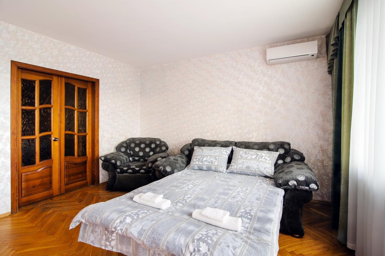 Rooms For Rent In The Mayakovskogo Мінськ Екстер'єр фото